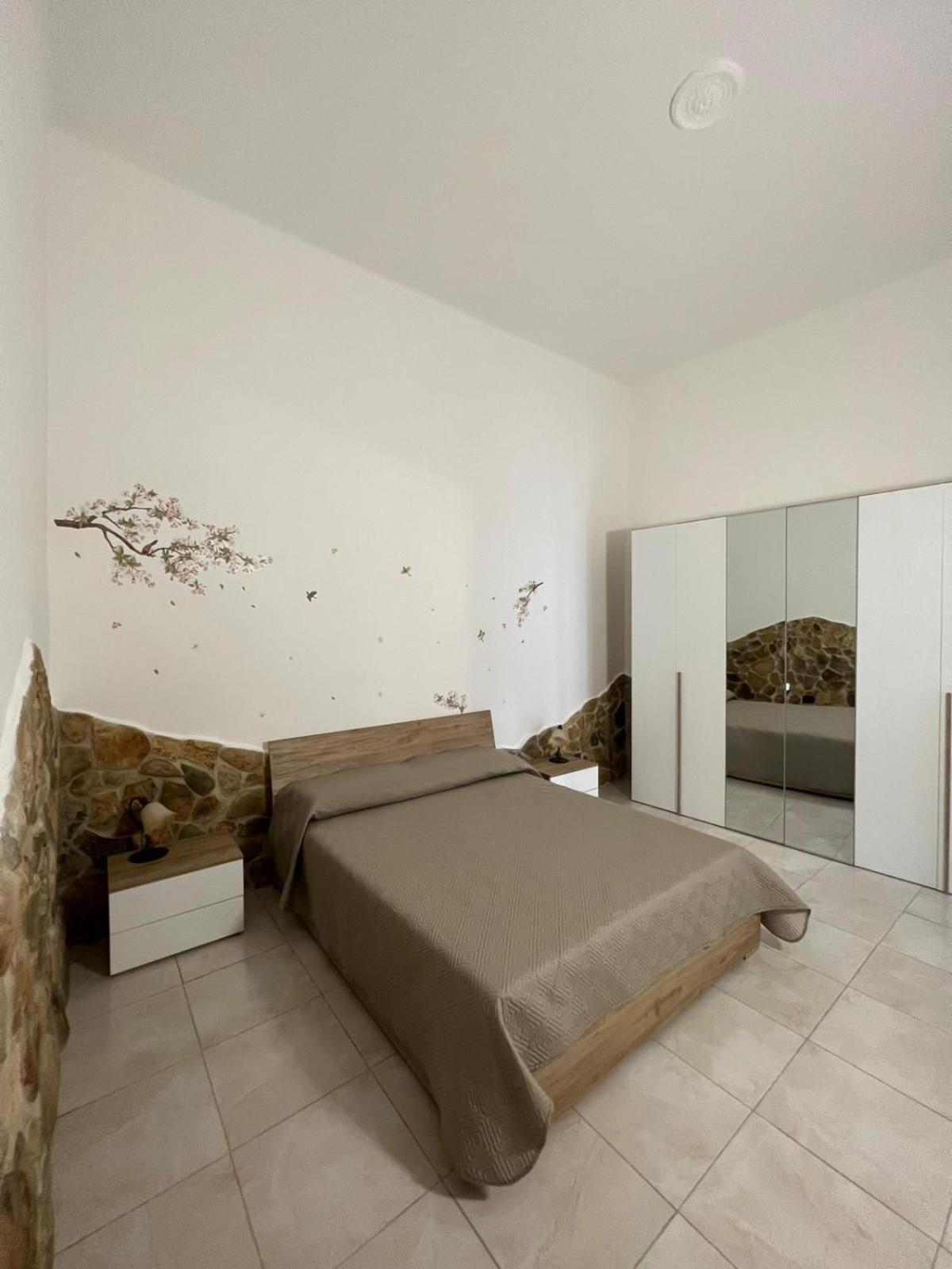Dimora Cuoccio Bed & Breakfast Бари Екстериор снимка